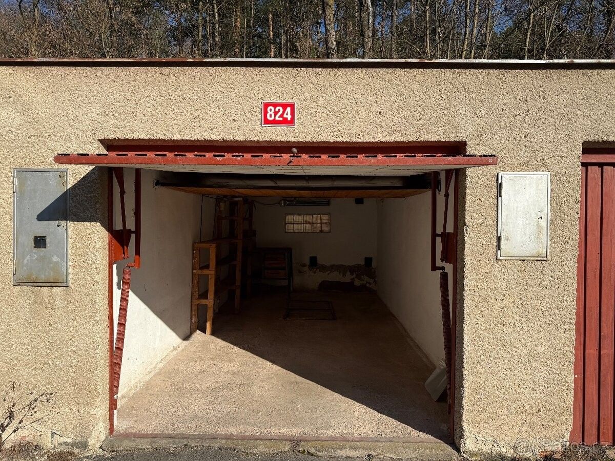 Pronájem garáž - Tišnov, 666 03