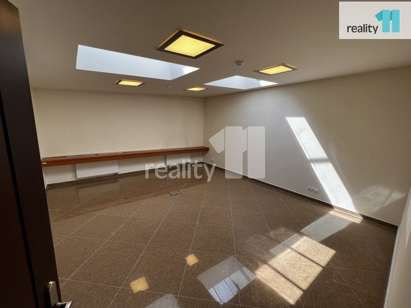 Kanceláře, Chebská, Karlovy Vary, 27 m² - 2