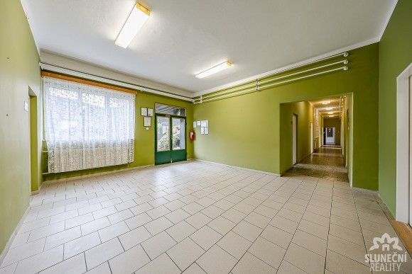 Pronájem kancelář - Veselí nad Moravou, 698 01