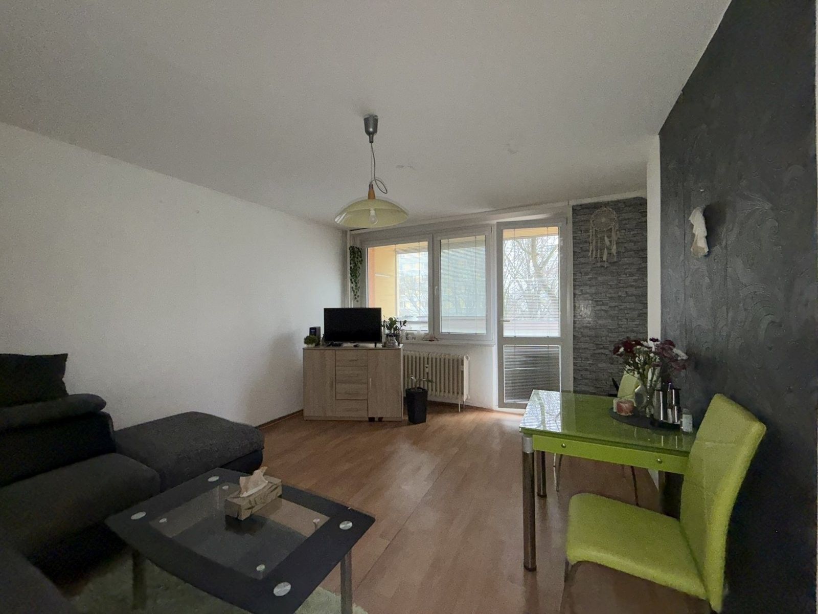 Pronájem byt 1+kk - Družby, Pardubice, 37 m²