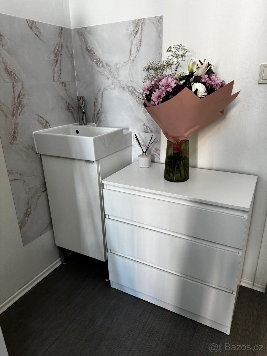 Pronájem obchodní prostory - Praha, 120 00