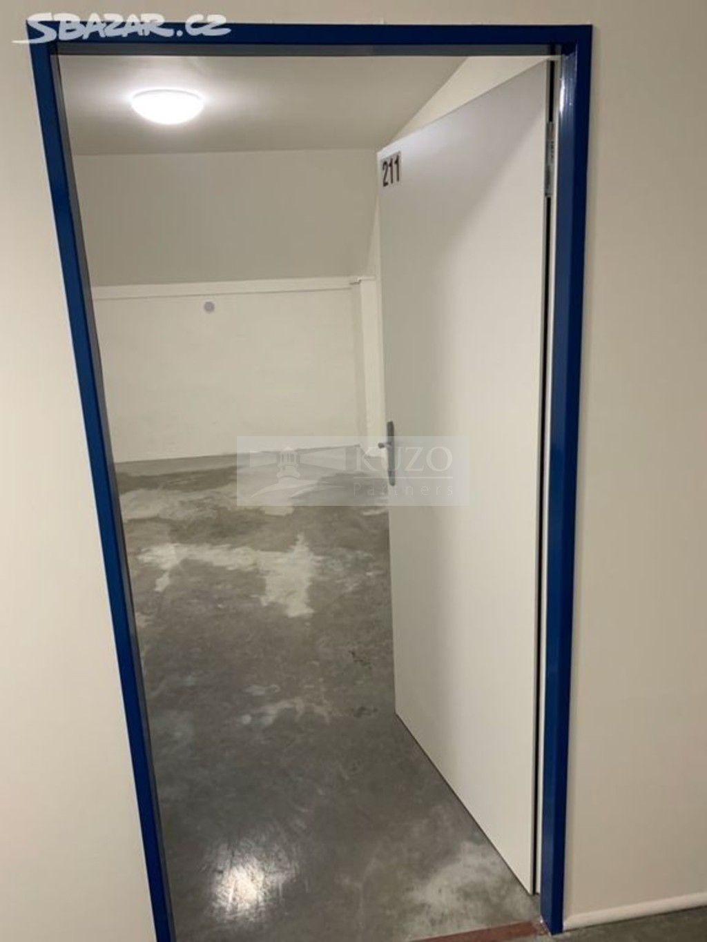 Sklady, Dobříč, 12 m²