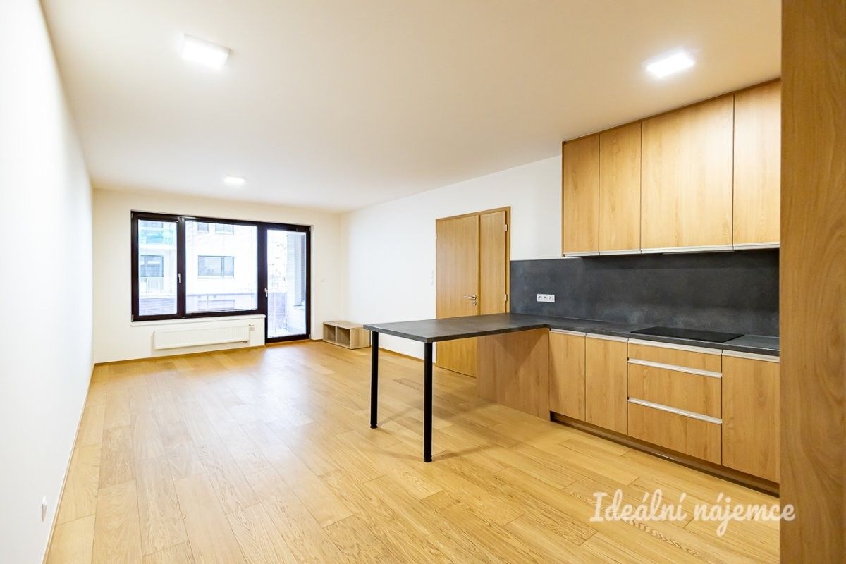Byt 3+kk · 83 m² · Dolní Chabry, Praha - 4