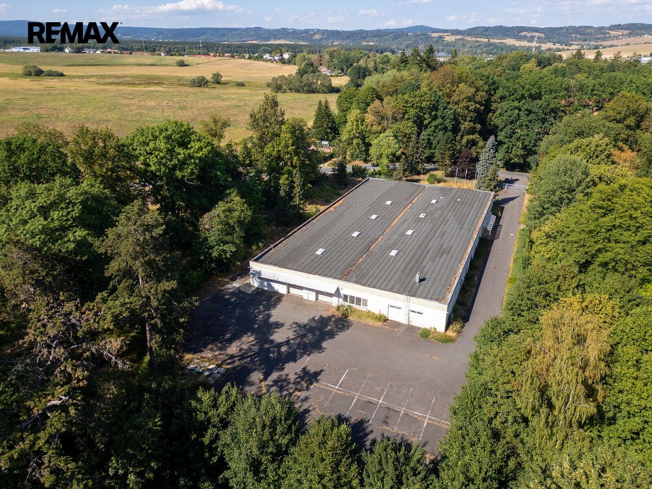 Výrobní prostory, Chodová Planá, okres Tachov, Plzeňský kraj, 2 489 m² - 1