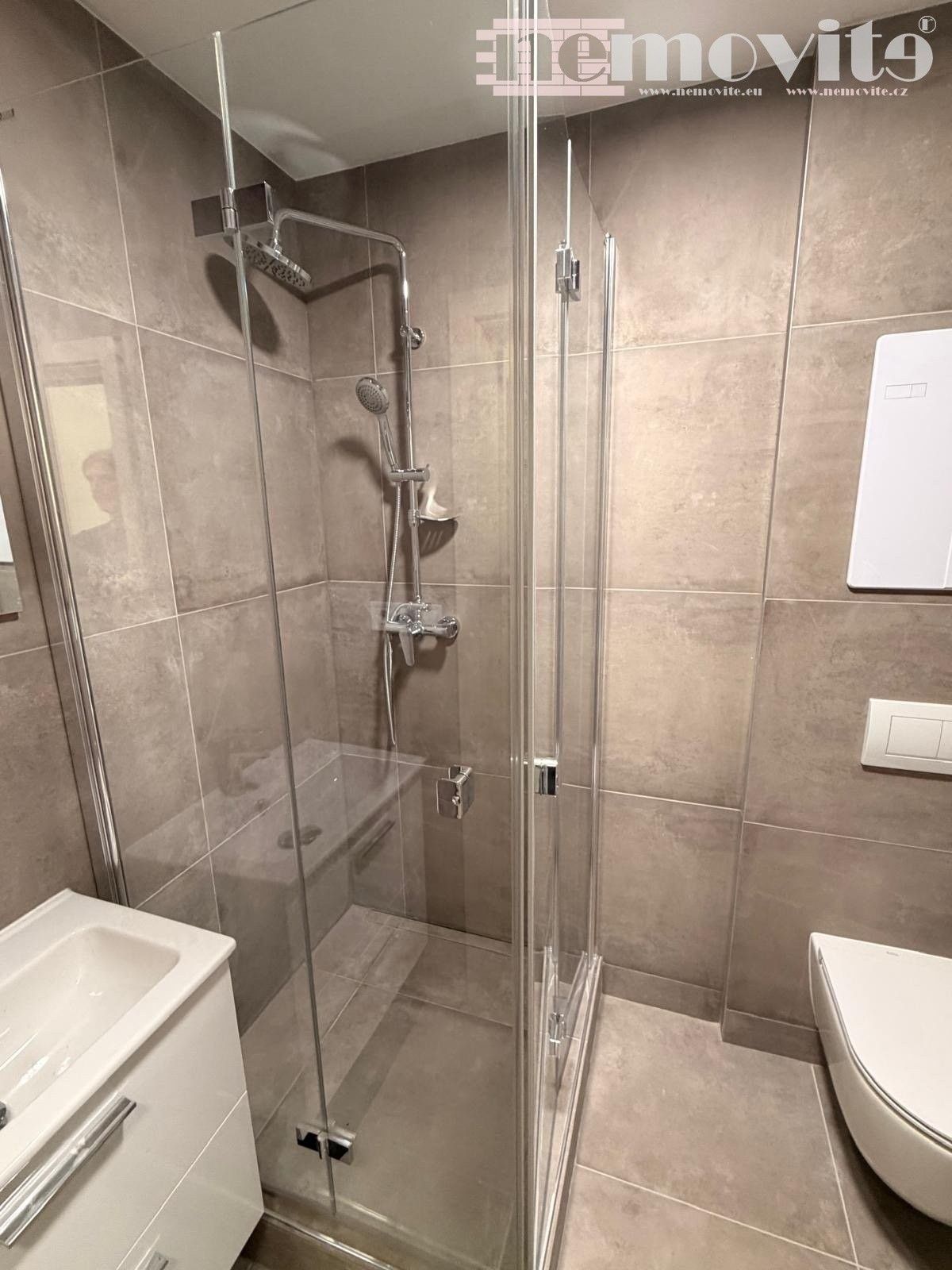 Pronájem byt 1+kk - kpt. Bartoše 332, Pardubice Polabiny, 28 m² - 5