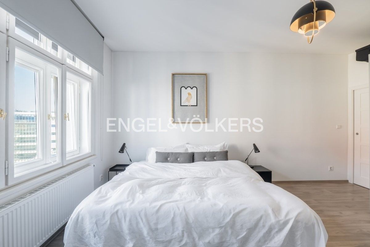 Pronájem byt 3+kk - Strossmayerovo náměstí 1297, Praha Holešovice, 80 m² - 5