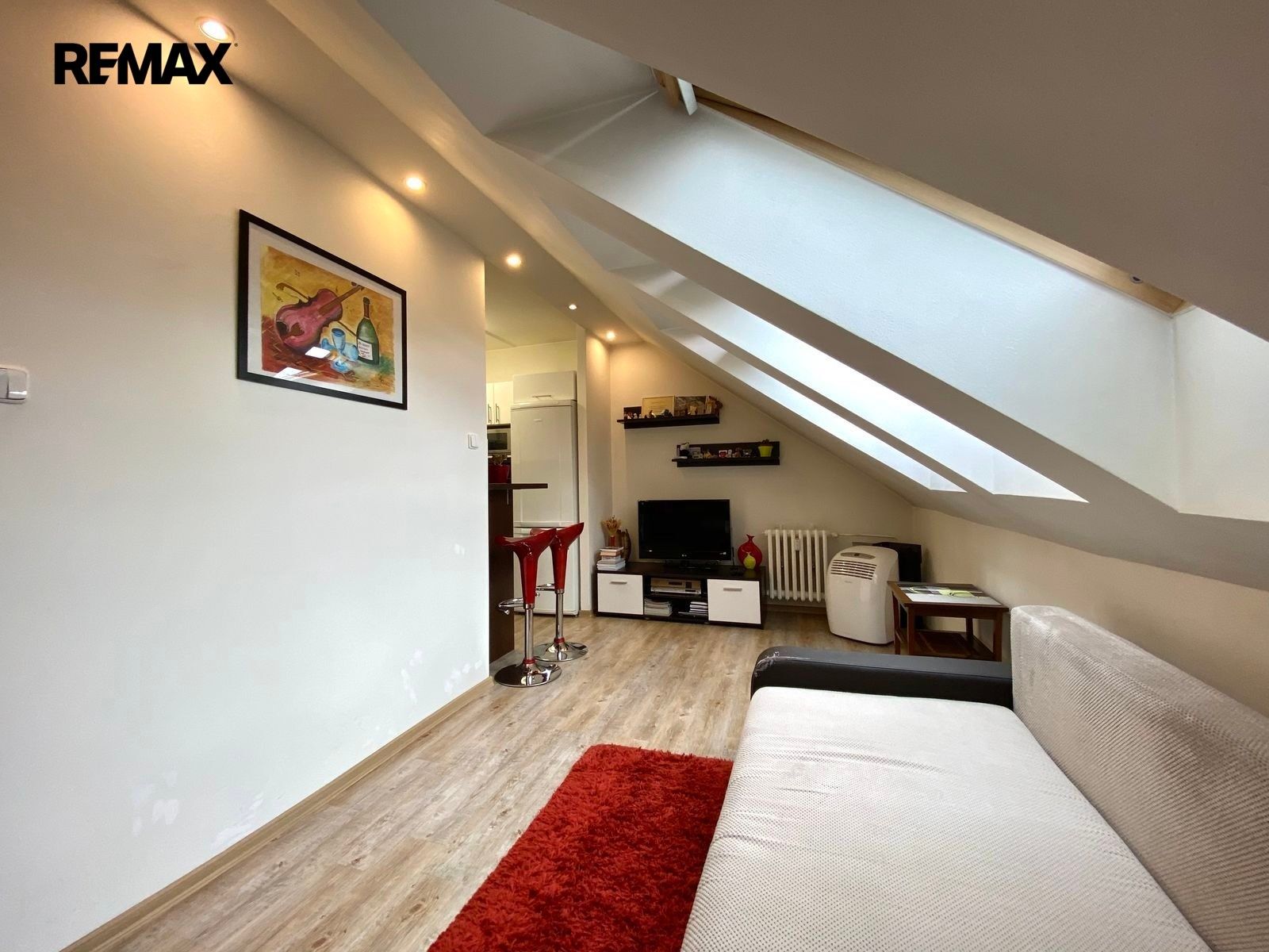 1+kk, Nad Konvářkou, Praha Radlice, 27 m² - 1