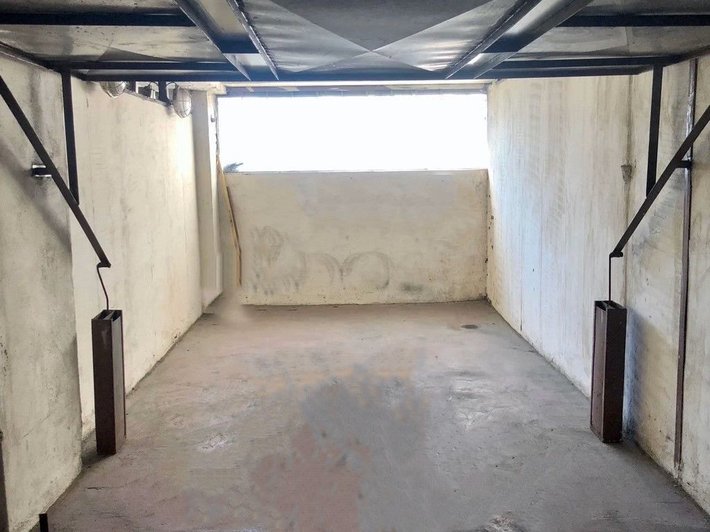 Prodej garáž - Hviezdoslavova, Praha, 14,5 m² - 5