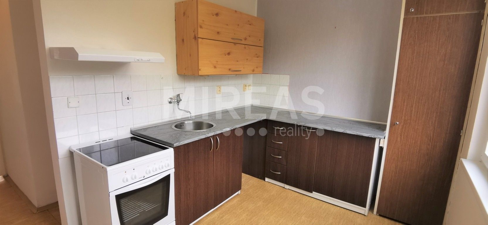 2+1, Armádní, Milovice, 56 m²