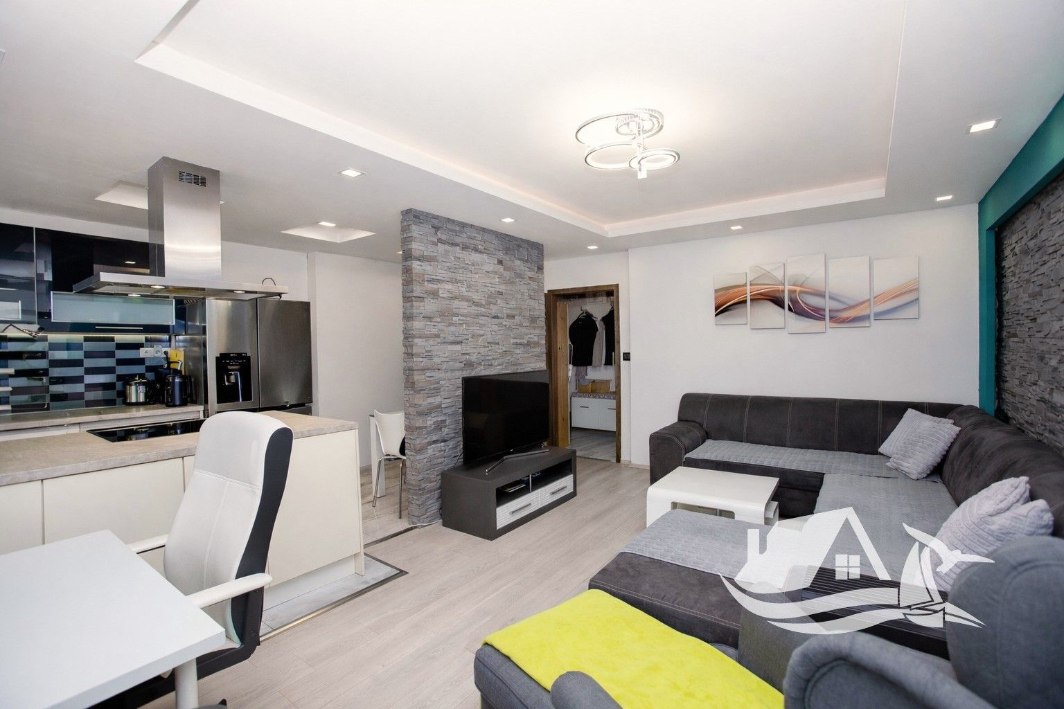 Prodej byt 3+kk - Kurzova 2223, Praha, 77 m²