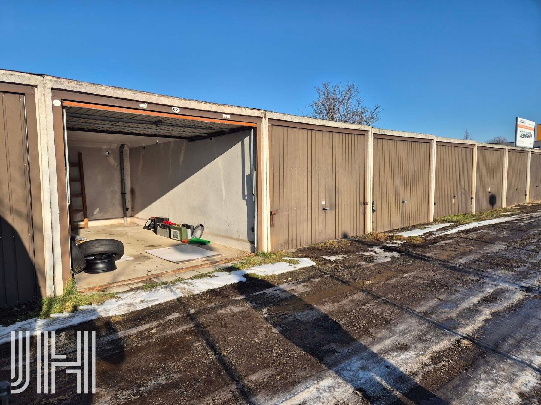 Garáže, Josefa Lady, Prostějov, 17 m²