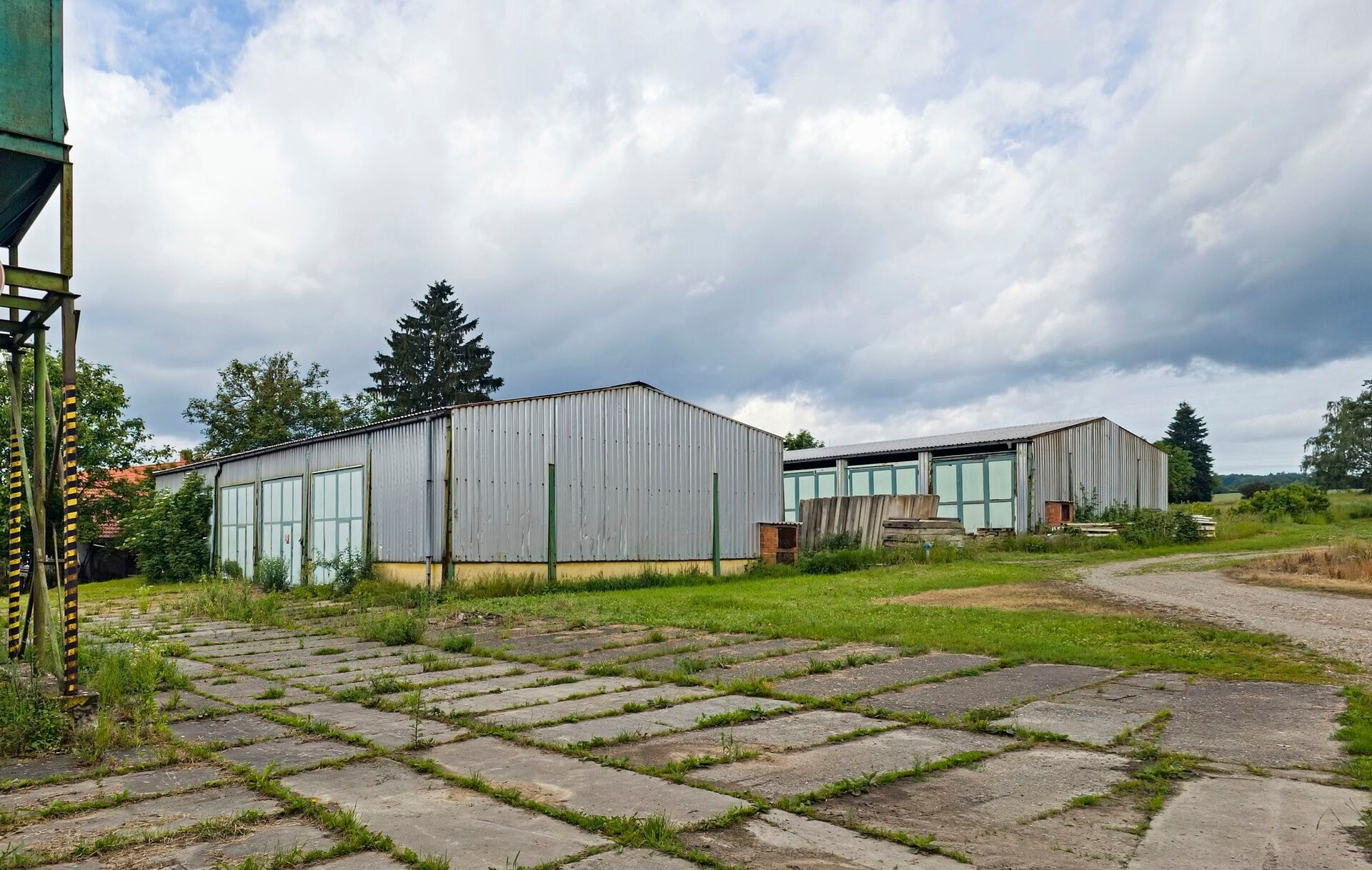 Sklad · 305 m² · Lično - 4