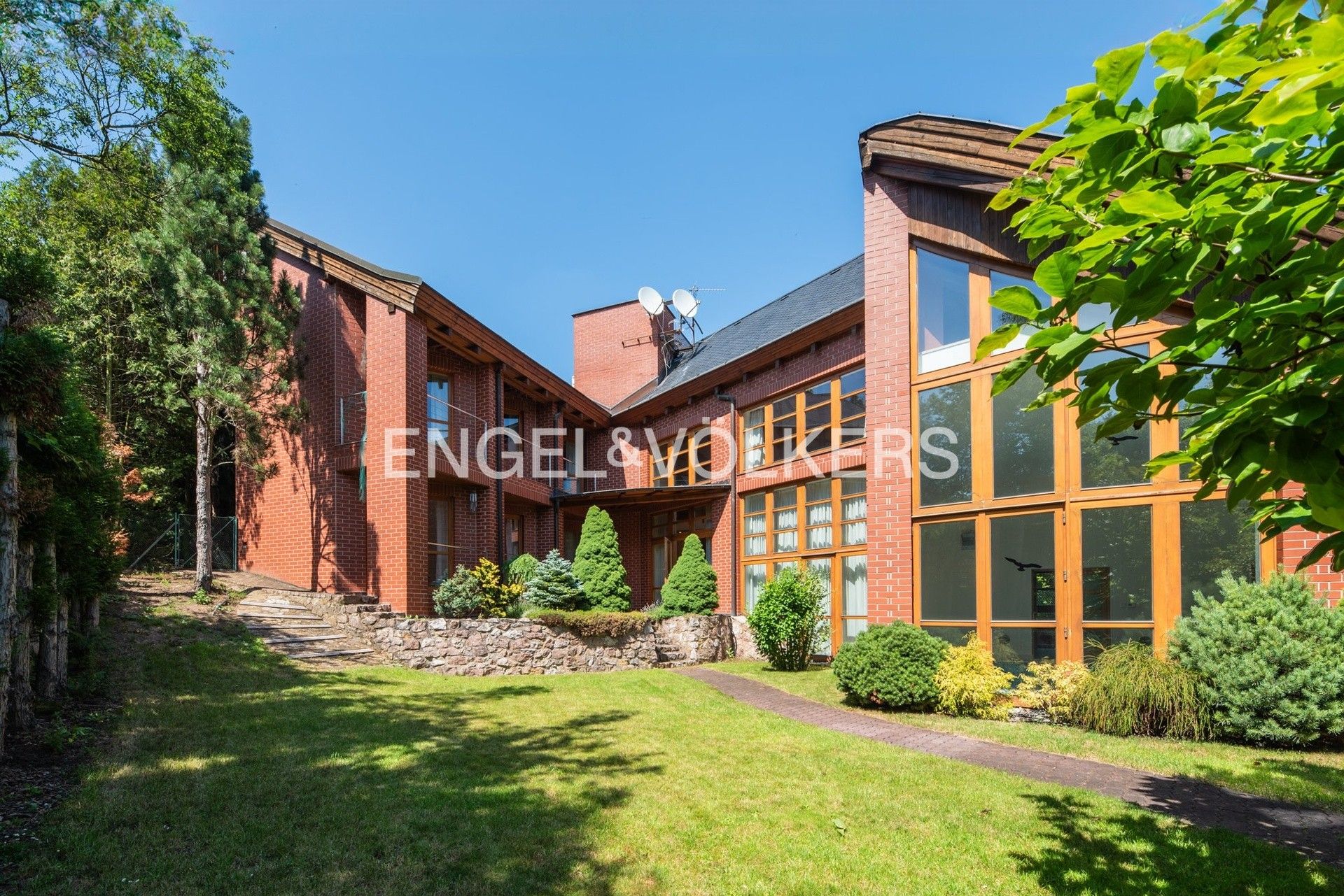 Prodej vila - Dobřichovická, Černošice, 567 m²