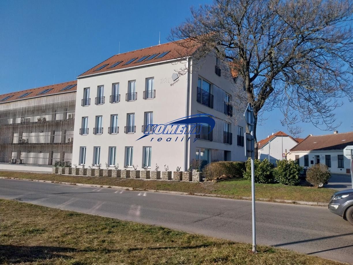 1+kk, Republikánské obrany, Mikulov, 32 m²