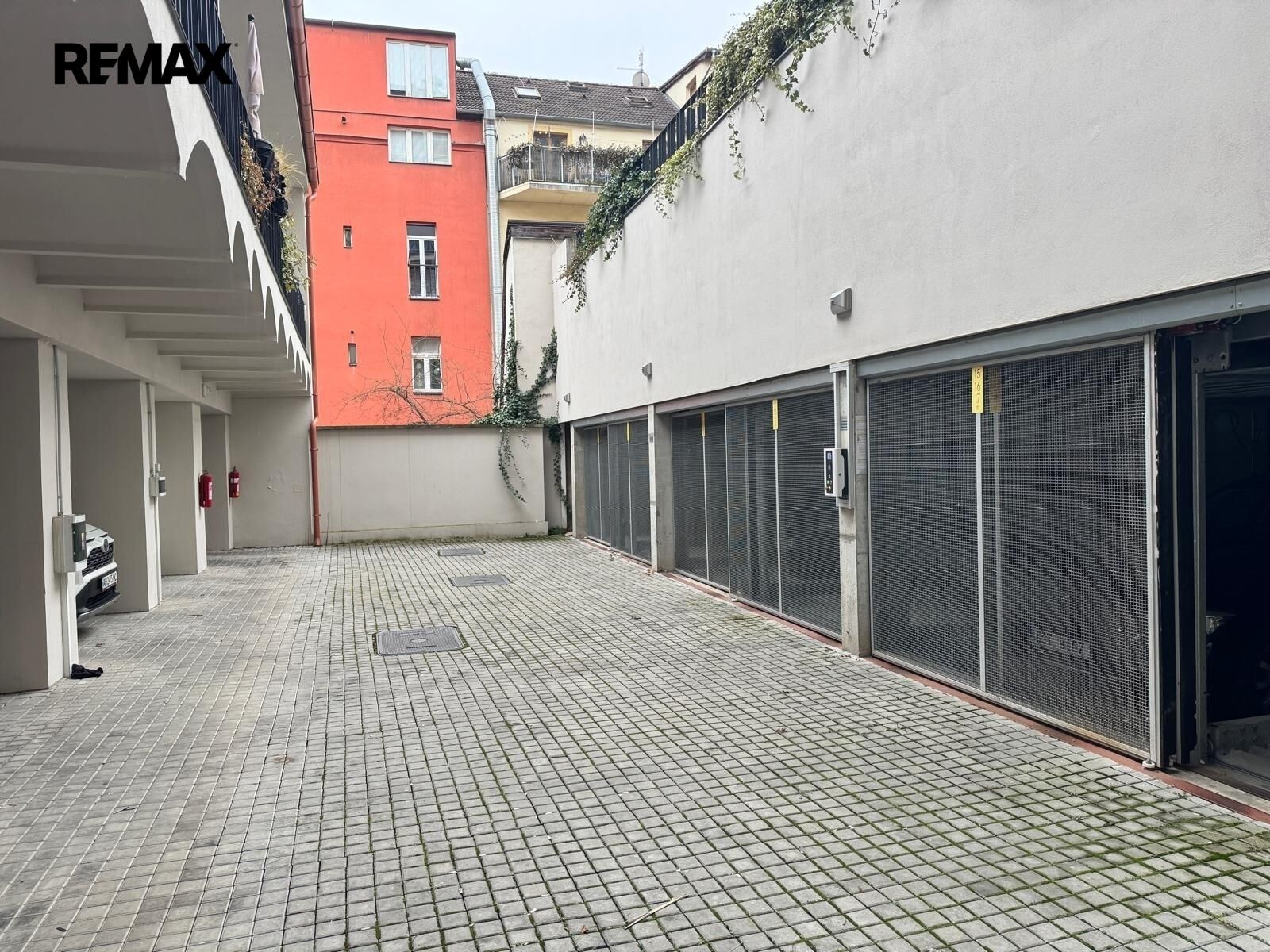 Pronájem ostatní - Holečkova 3362, Praha Smíchov, 13 m² - 2