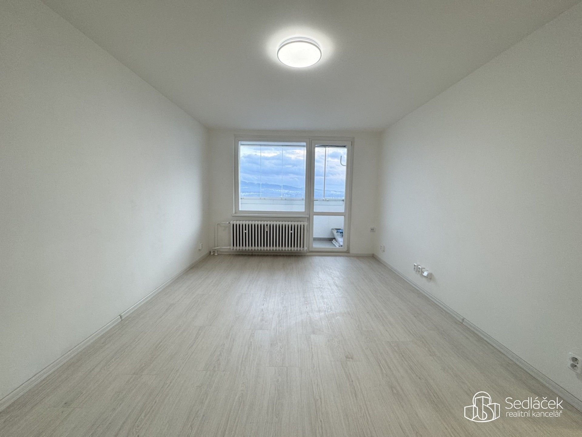 Pronájem byt 2+kk - Švabinského, Sokolov, 45 m²