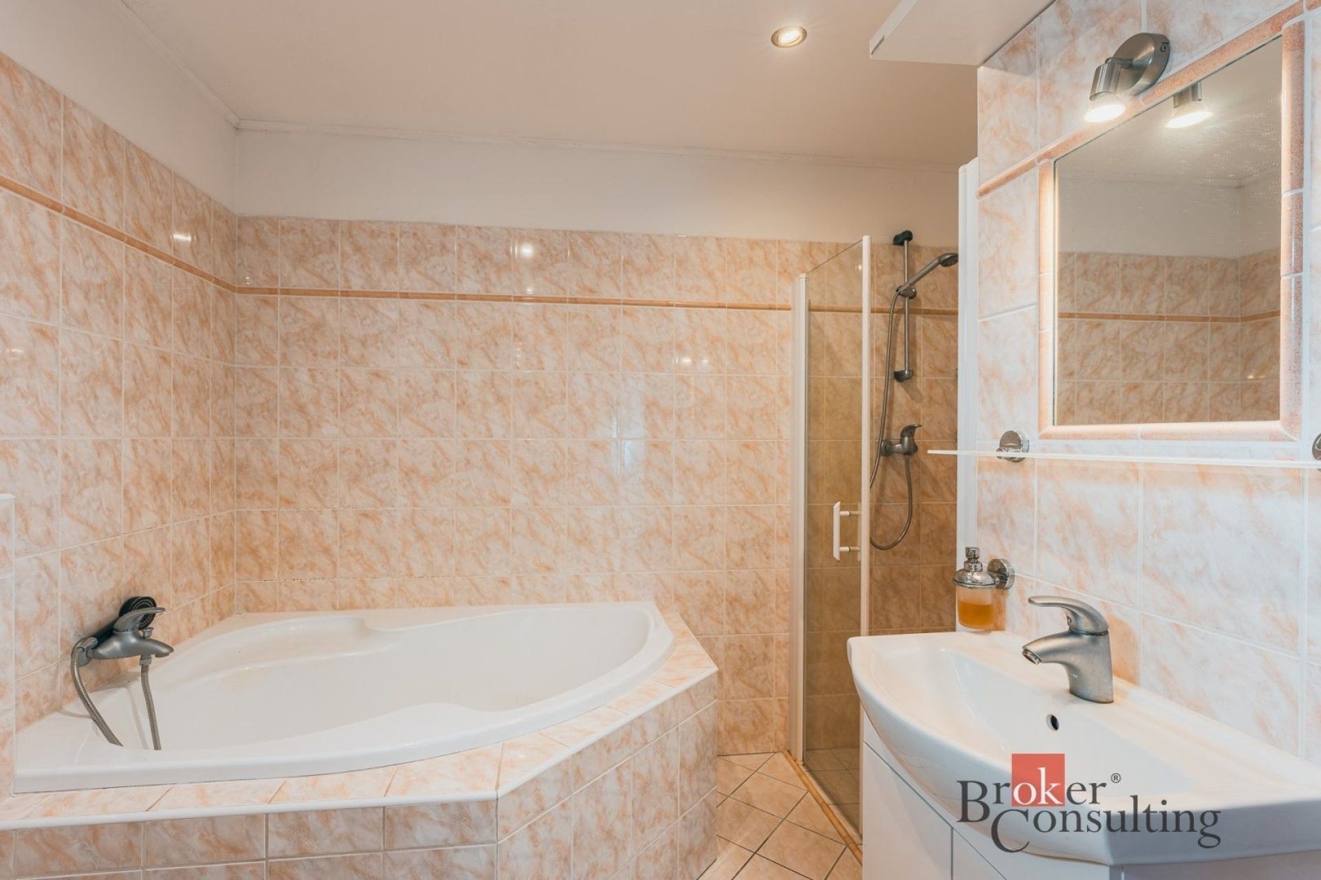 Prodej rodinný dům - Stará Kysibelská, Karlovy Vary, 400 m² - 5