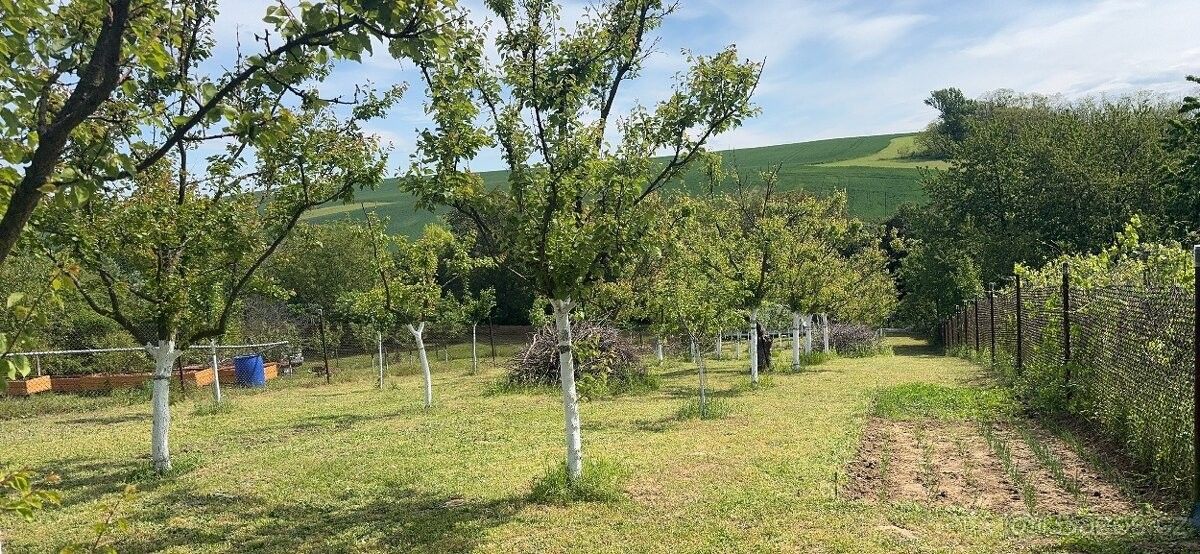 Zahrady, Vracov, 696 42