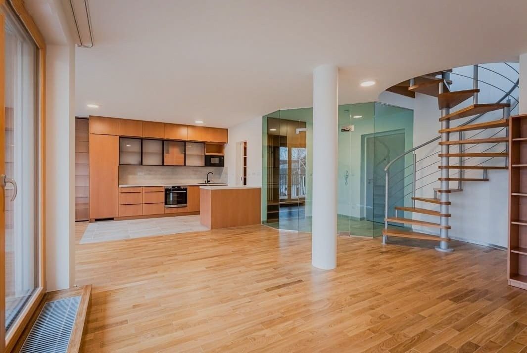 4+kk, Na návsi, Praha, 114 m²