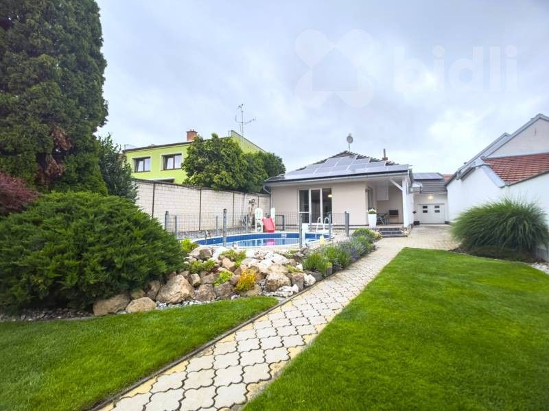 Prodej rodinný dům - Hřbitovní, Velké Bílovice, 260 m²