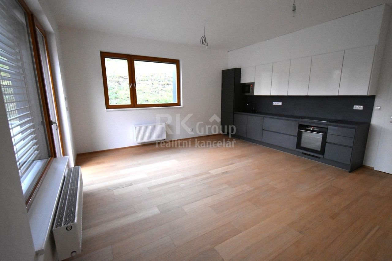 Pronájem byt 2+kk - Písková, Praha, 61 m²