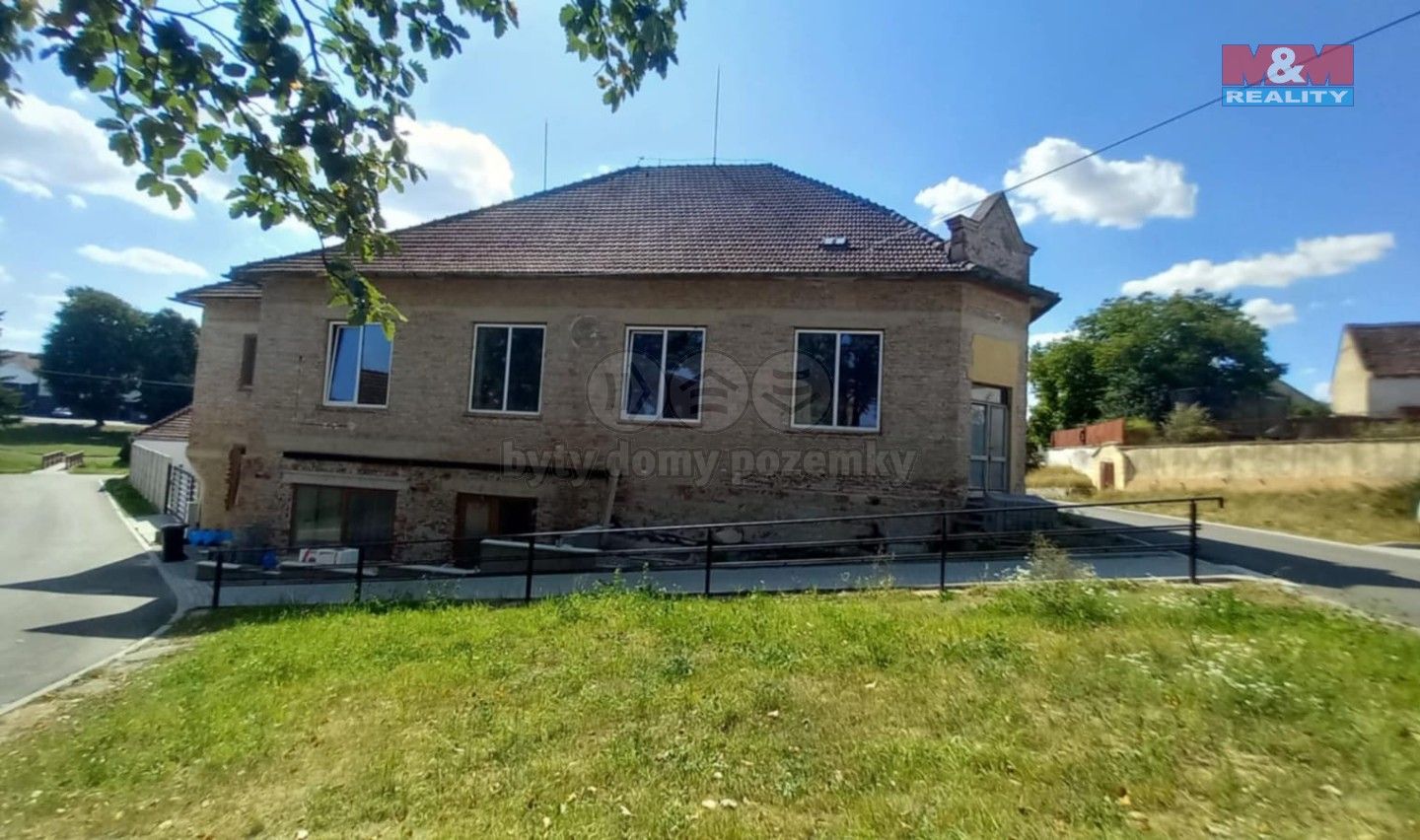 Rodinné domy, Blížkovice, 617 m²