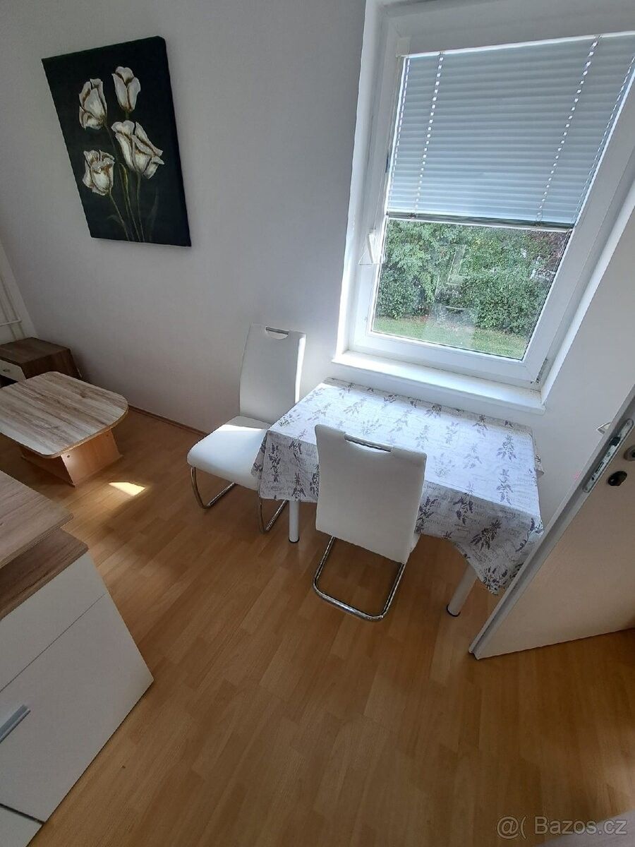 Byty, Sibřina, 250 84