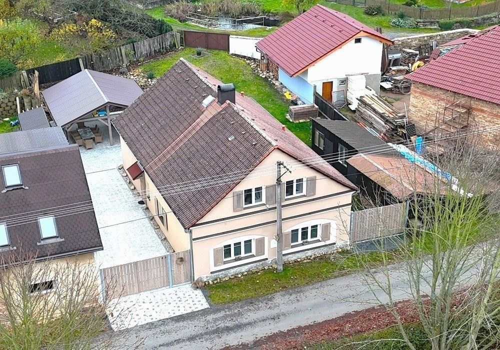 Rodinné domy, Bernartice, Stráž, 210 m²