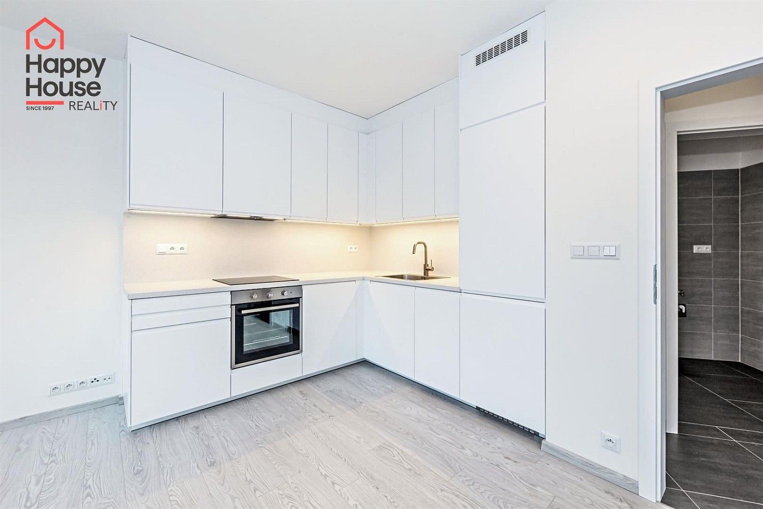 Byt 2+kk · 50 m² · Praha - Nusle, okres Praha 4, Hlavní město Praha - 3