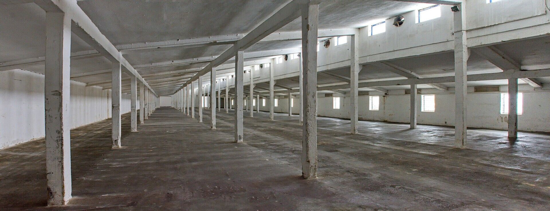 Pronájem sklad - Holohlavy, 1 611 m² - 5