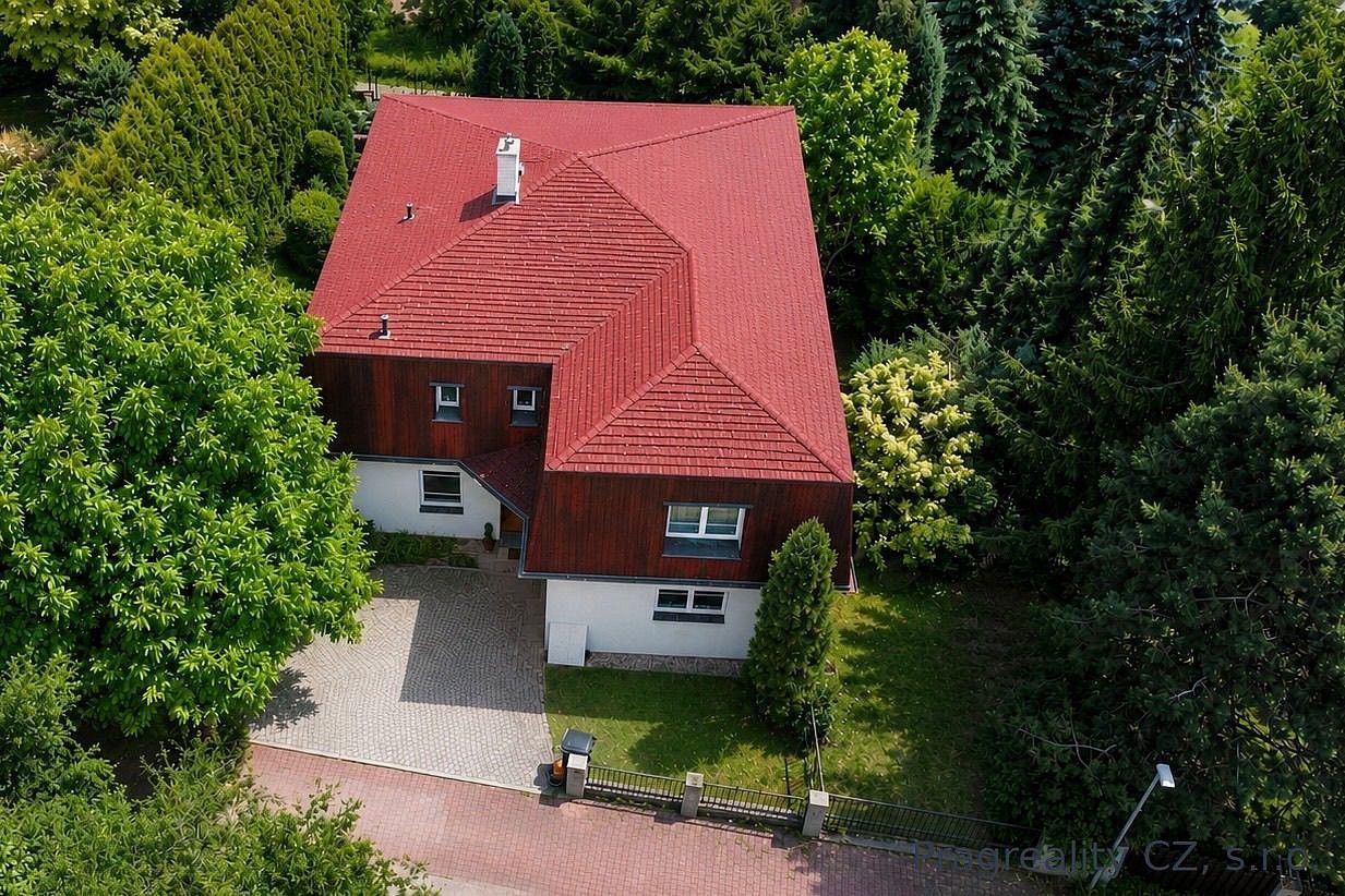 Rodinné domy, Únětice, okres Praha-západ, Středočeský kraj, 328 m² - 1
