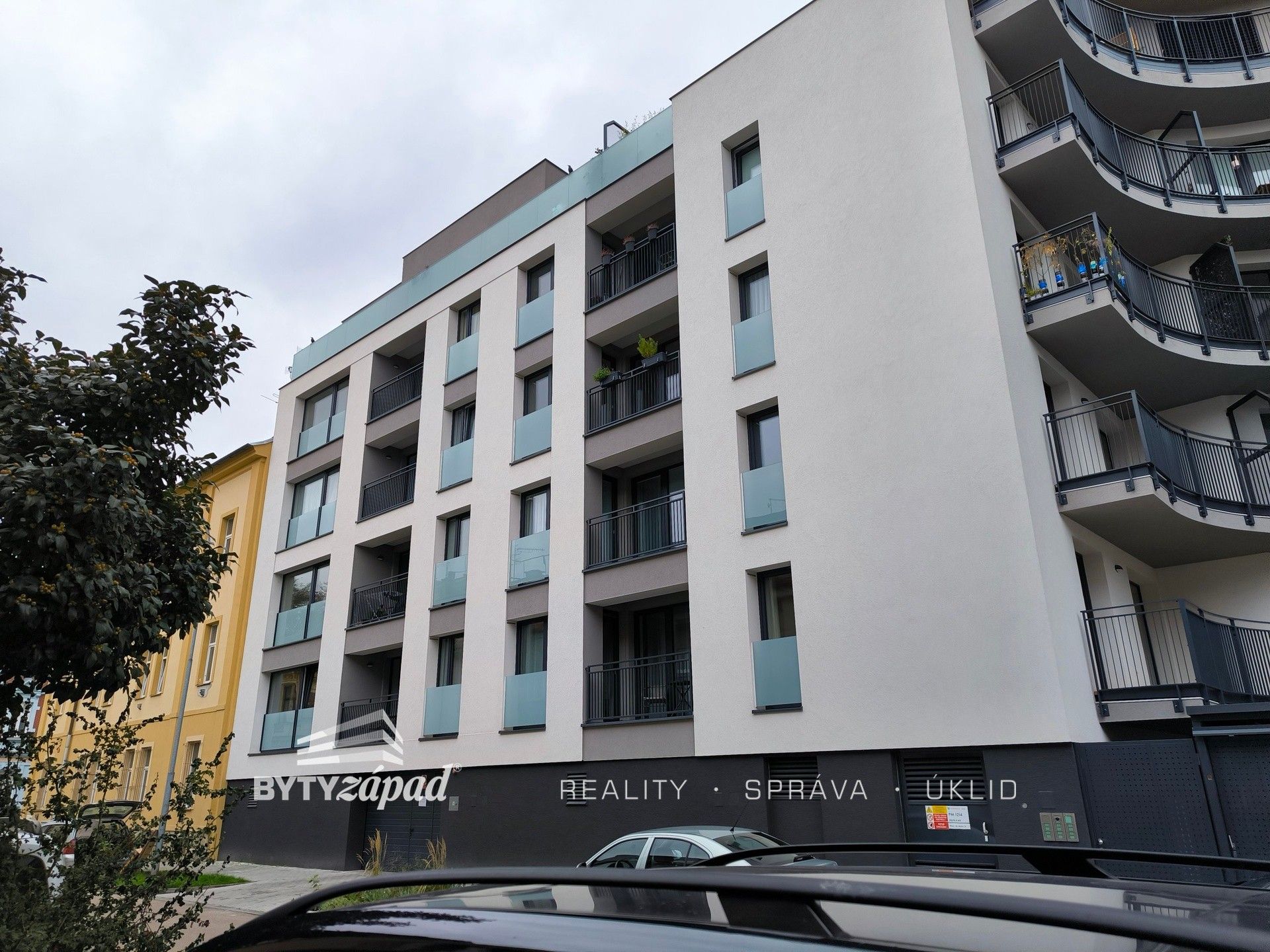 Garáže, Na Jíkalce, Plzeň, 17 m²