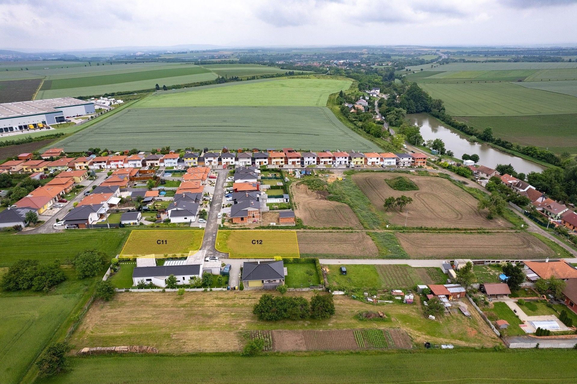 Pozemek pro bydlení, 693 m²
