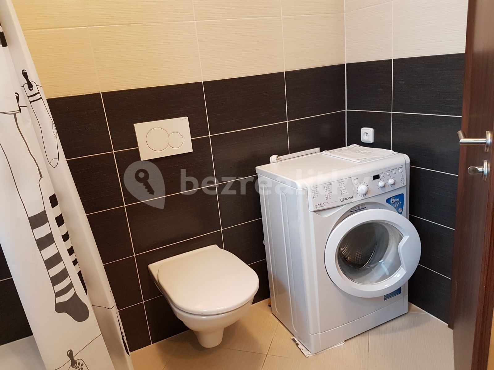 Pronájem byt 2+kk - Honzíkova, Praha - Dolní Měcholupy, 58 m² - 5