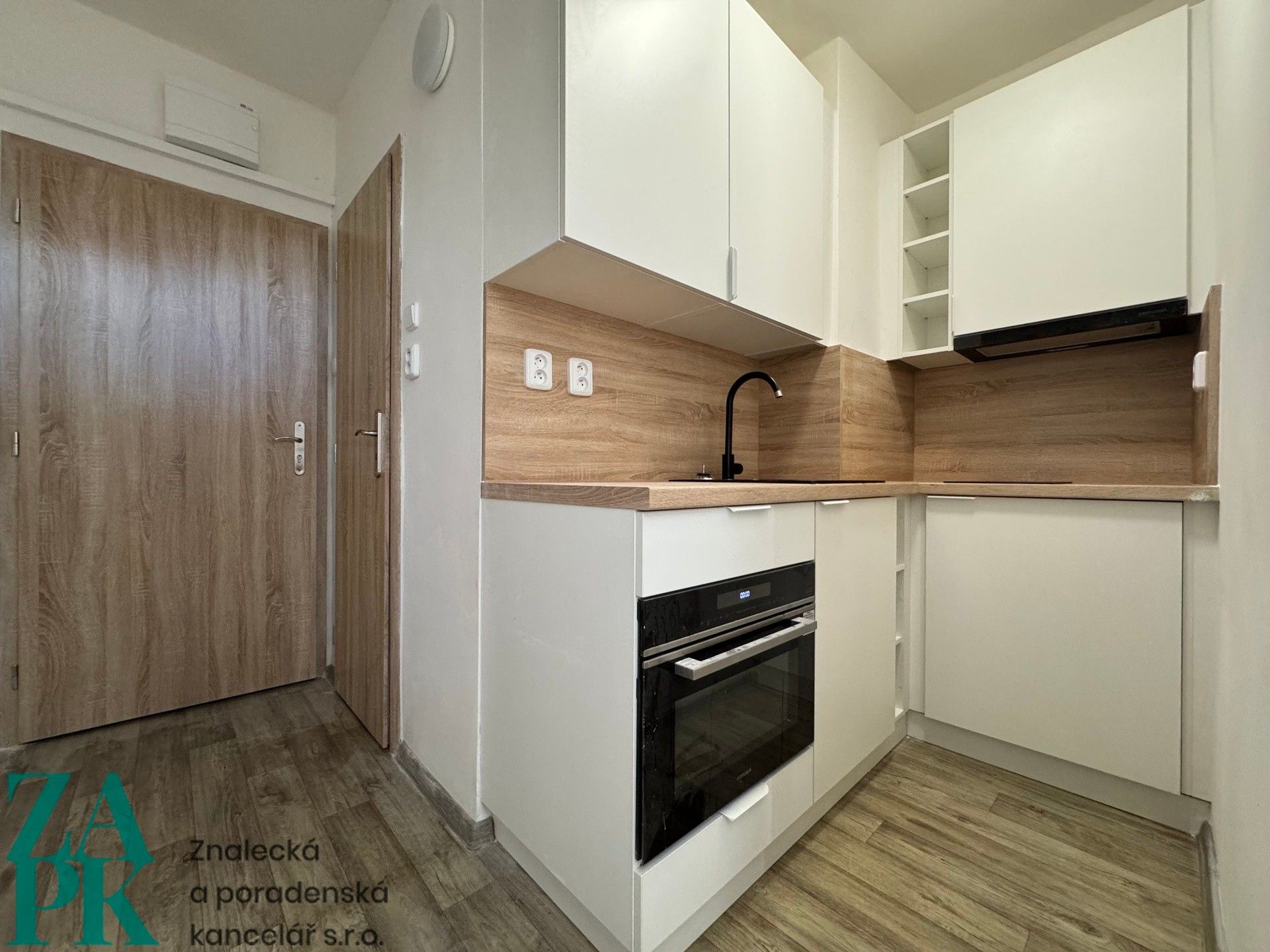 2+kk, třída Bří Čapků, Hodonín, 32 m² - 2