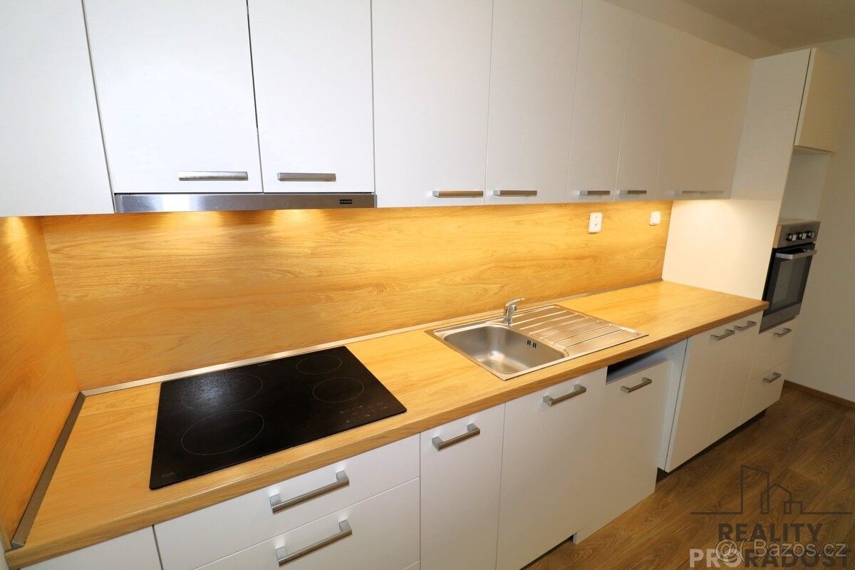 Byty, Blažovice, 664 08