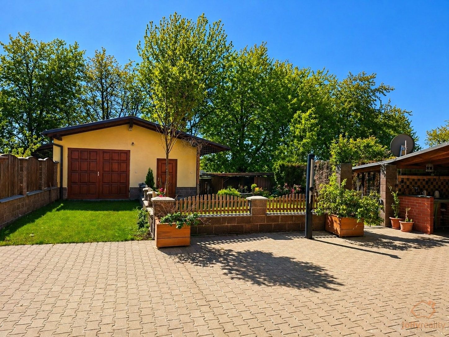 Rodinné domy, Komořany, 290 m² - 2