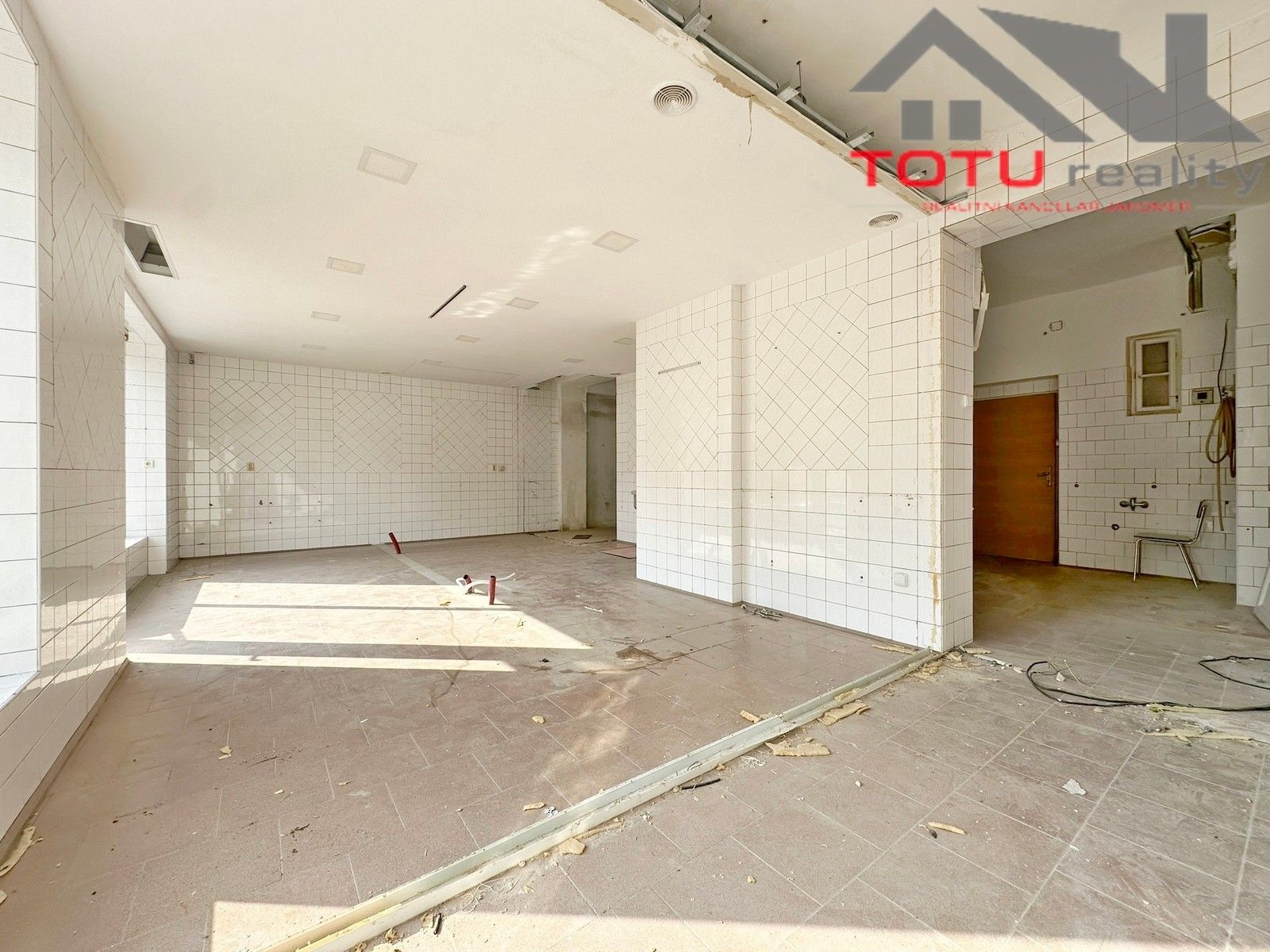 Obchodní prostory · 75 m² · Svat. Čecha, Jaroměř Pražské Předměstí - 4
