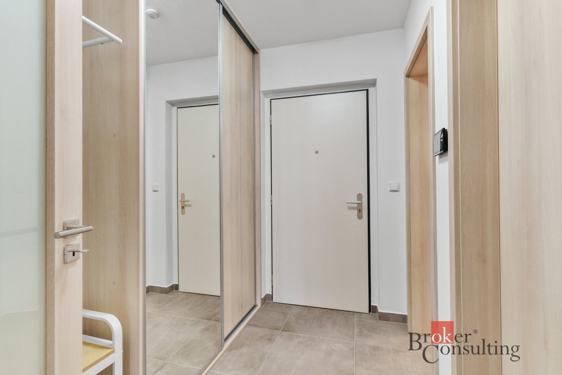 2+kk, Pekařova,Praha 8,Praha, 51 m² - 2