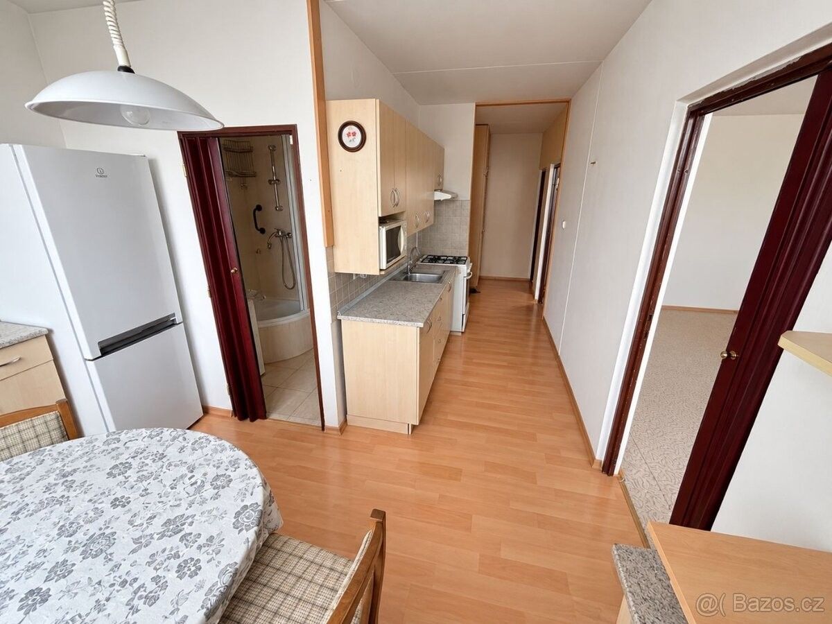 Pronájem byt - Veselí nad Moravou, 698 01 - 1