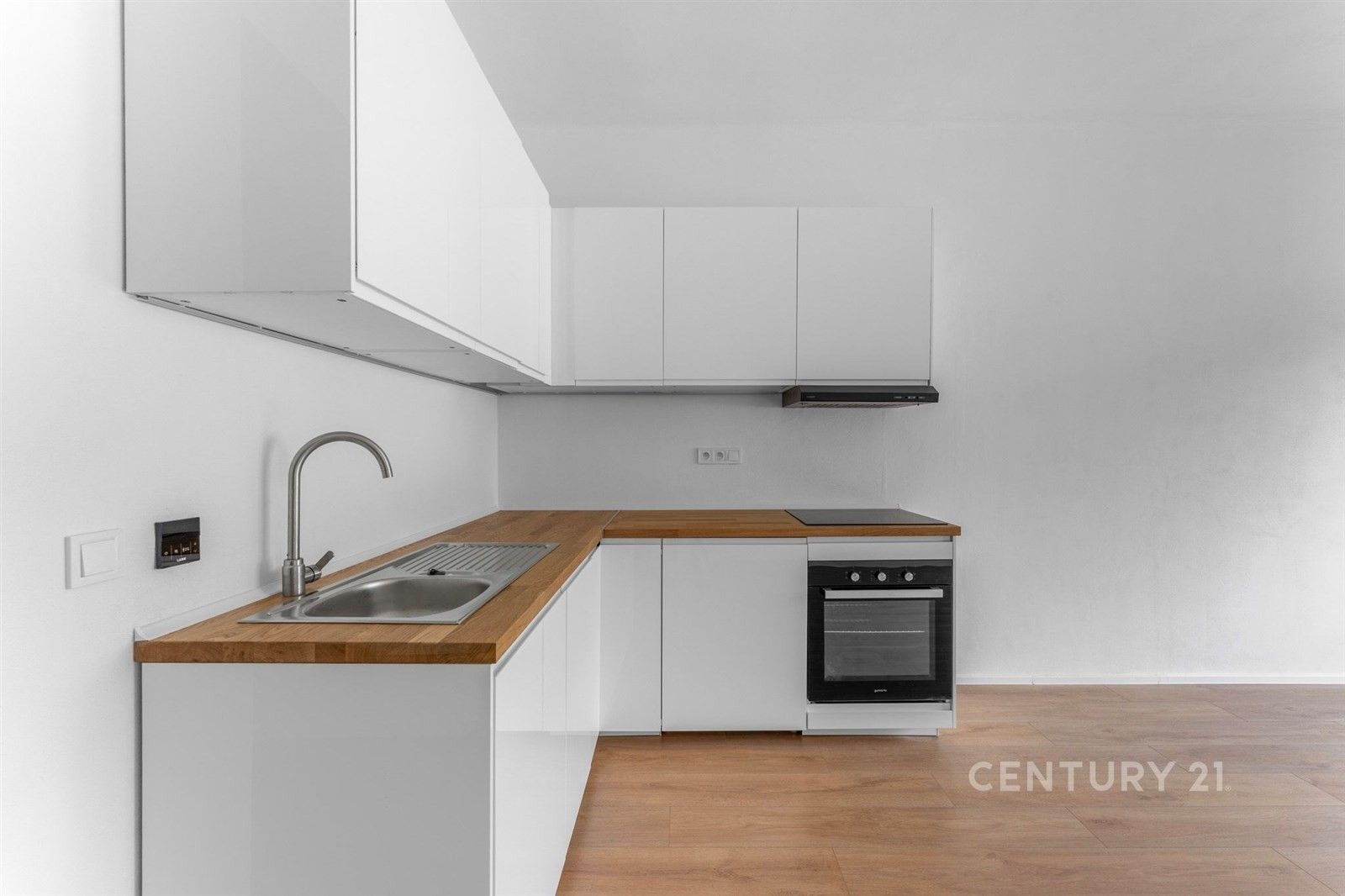 2+kk, Průběžná 1032, Praha, 47 m²