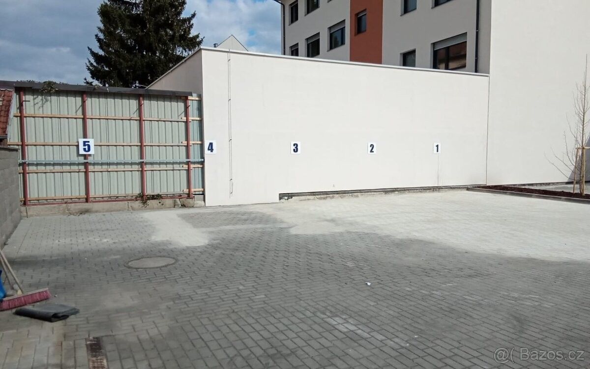 Pronájem garáž - České Budějovice, 370 01