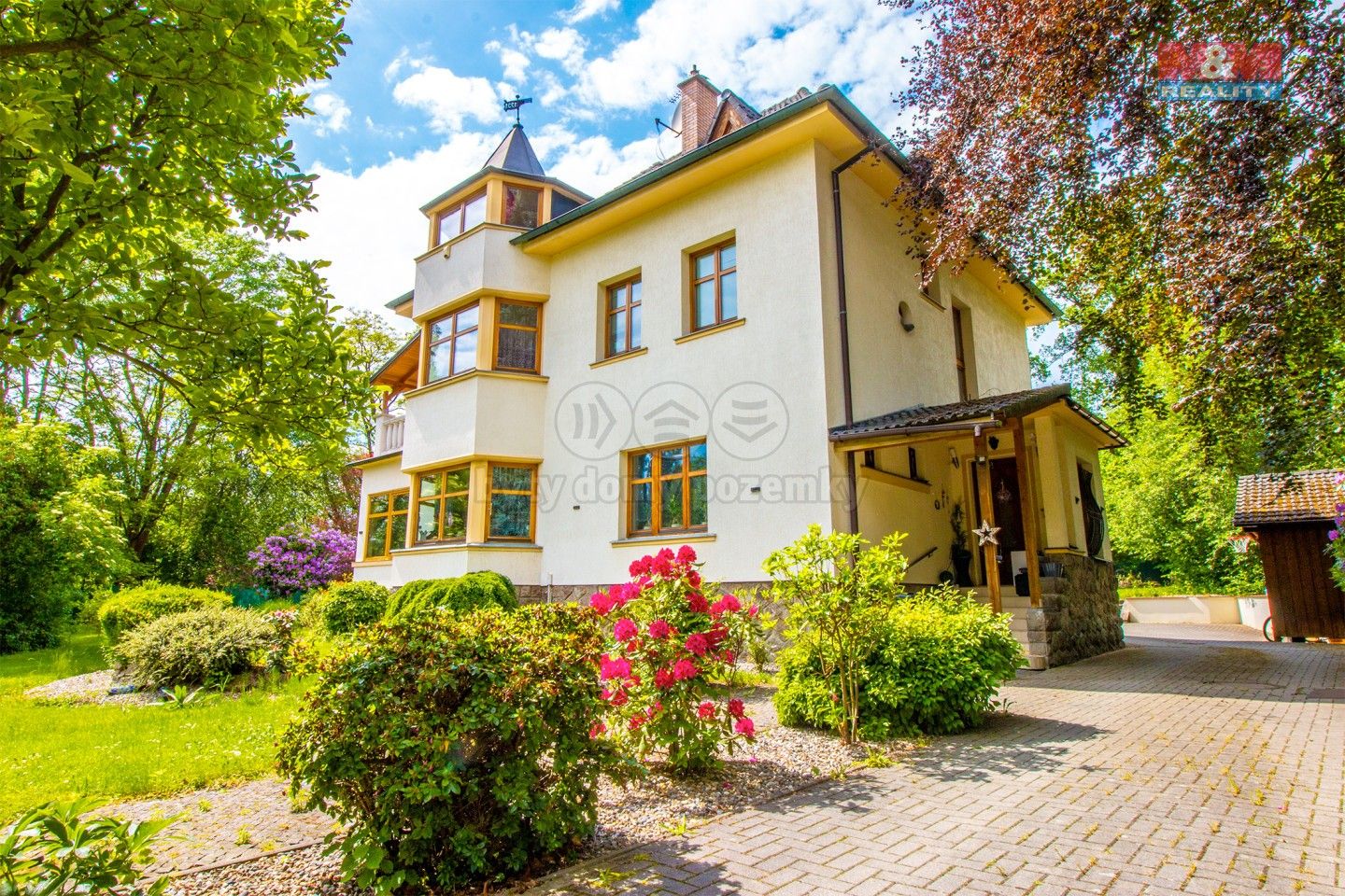 Rodinné domy, Smetanova, Nový Bor, 250 m²