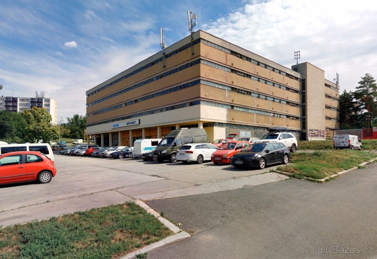 Garáže, Brno, 638 00