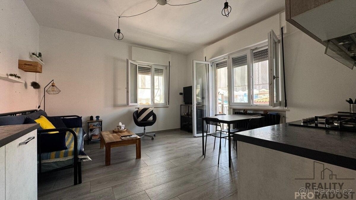 Prodej byt - 987 66, Zahraničí