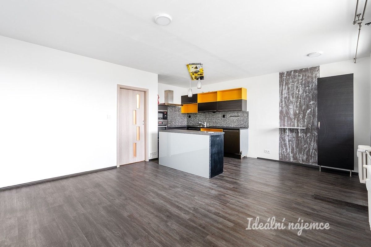 3+kk, Aubrechtové, Praha, 69 m²