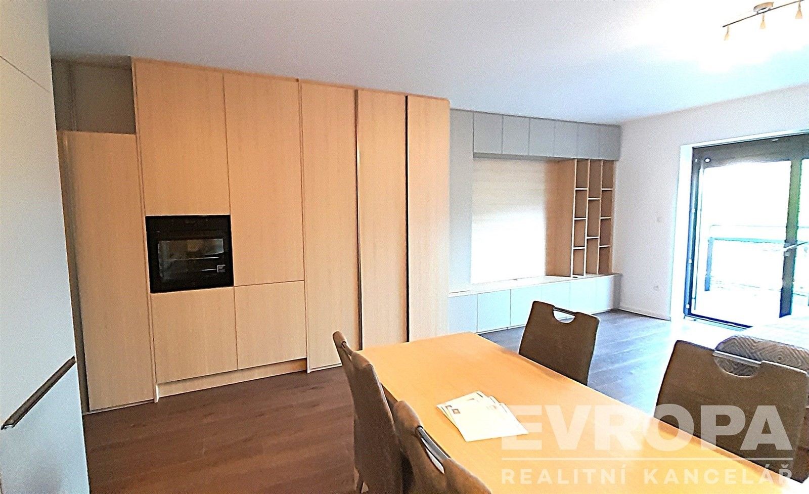 Pronájem byt 1+kk - Spojovací, Praha, 49 m² - 5