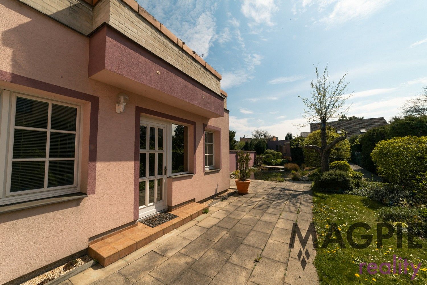 Rodinný dům · 243 m² · Praha - Čakovice, okres Praha 18, Hlavní město Praha - 4