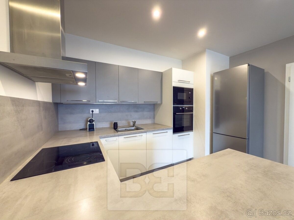 Pronájem byt - Praha, 199 00