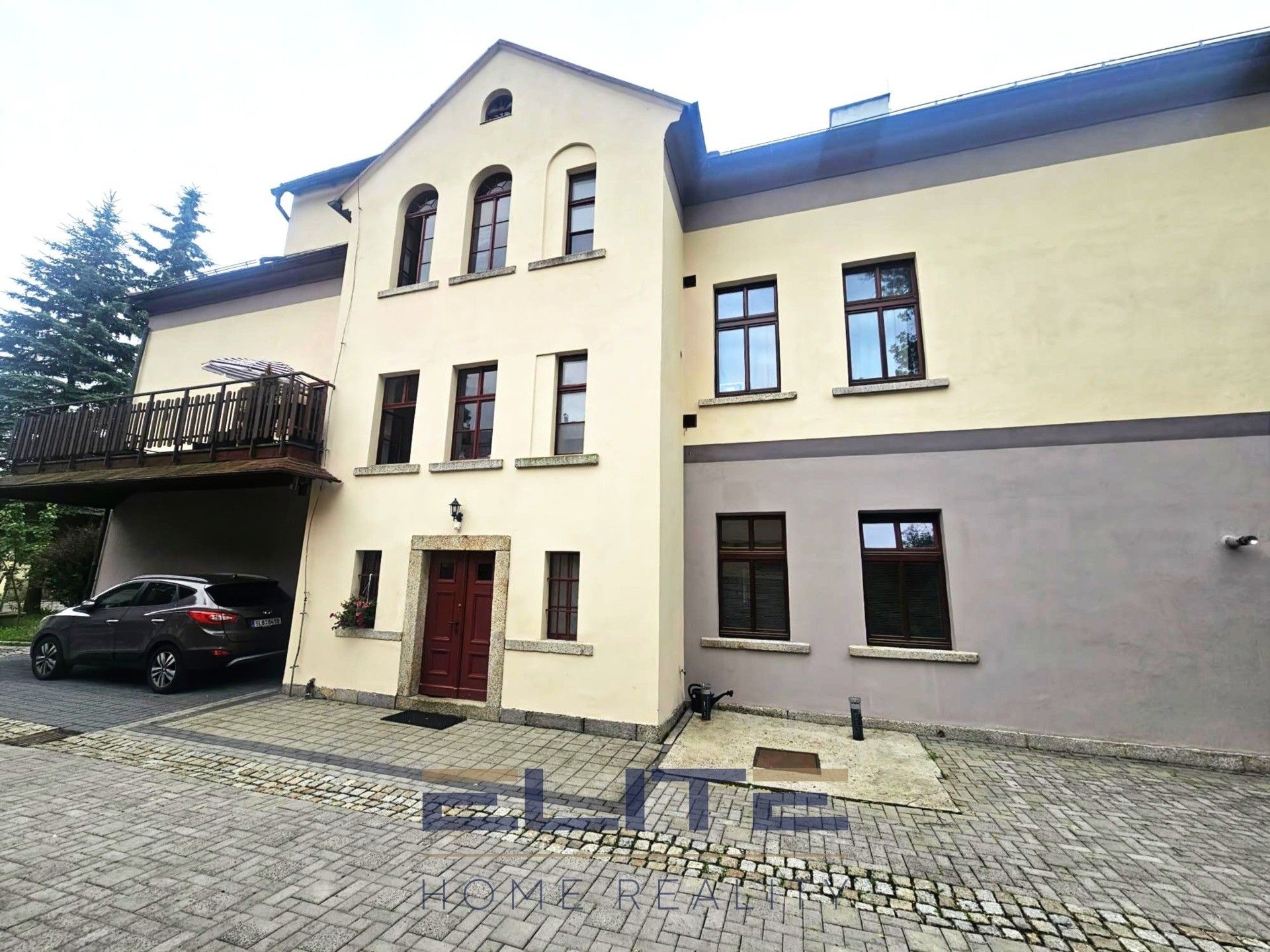 Pronájem obchodní prostory - Svobody, Liberec, 921 m²